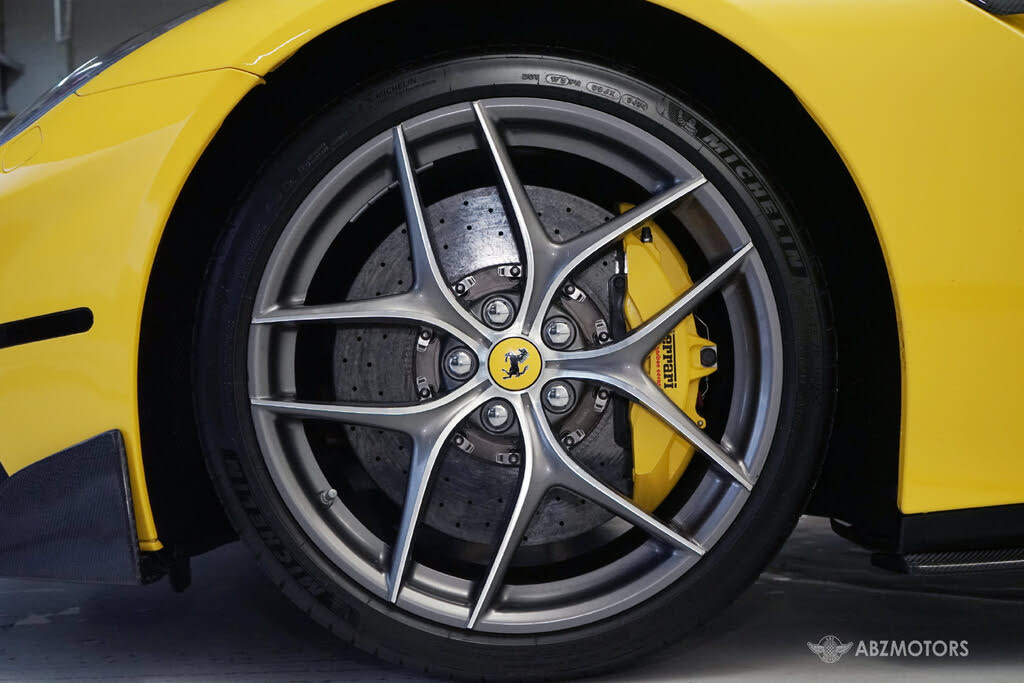 2015 Ferrari F12 Berlinetta Coupe photo 17