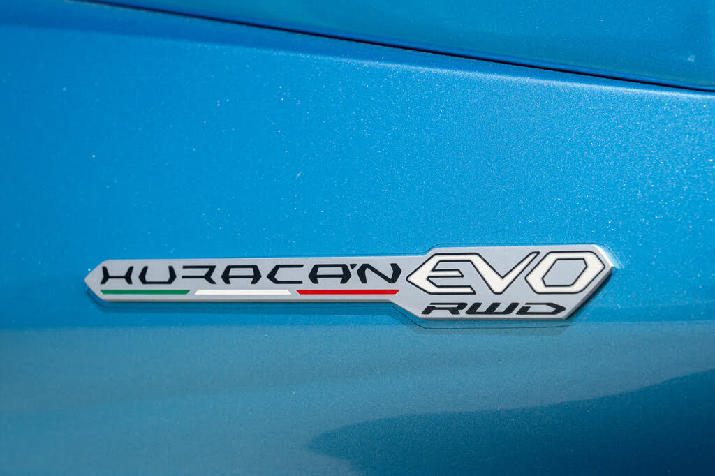 2023 Lamborghini Huracan LP 610-2 EVO Spyder RWD photo 12