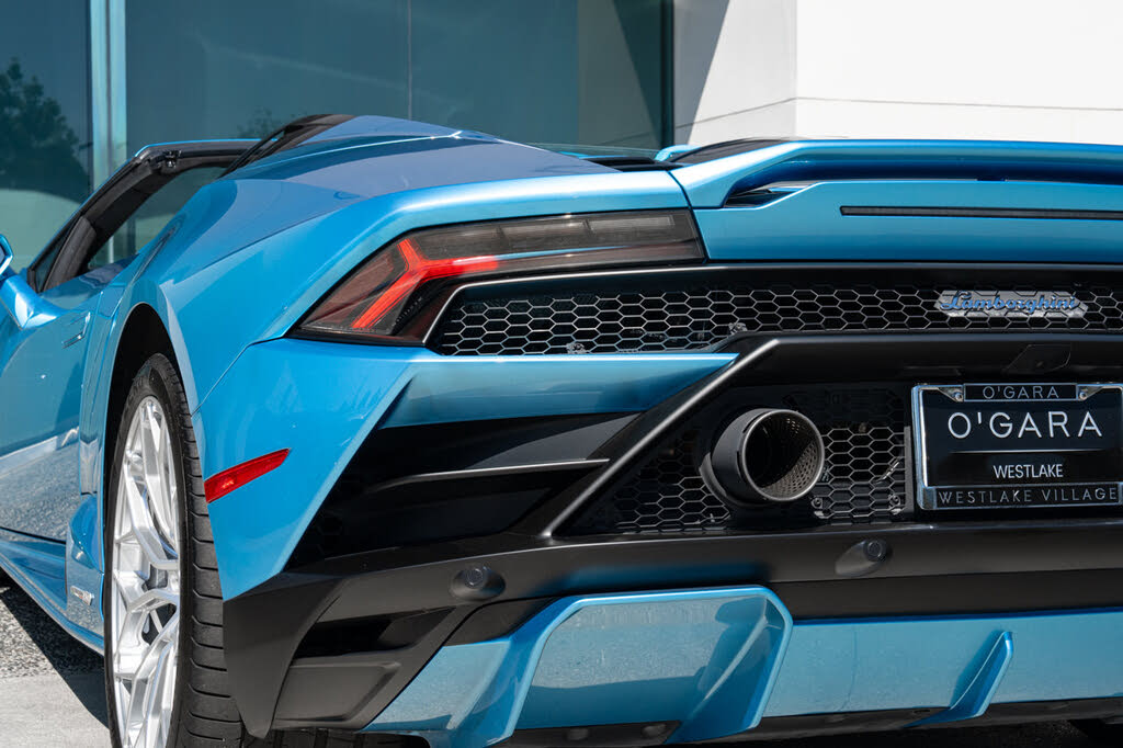 2023 Lamborghini Huracan LP 610-2 EVO Spyder RWD photo 13