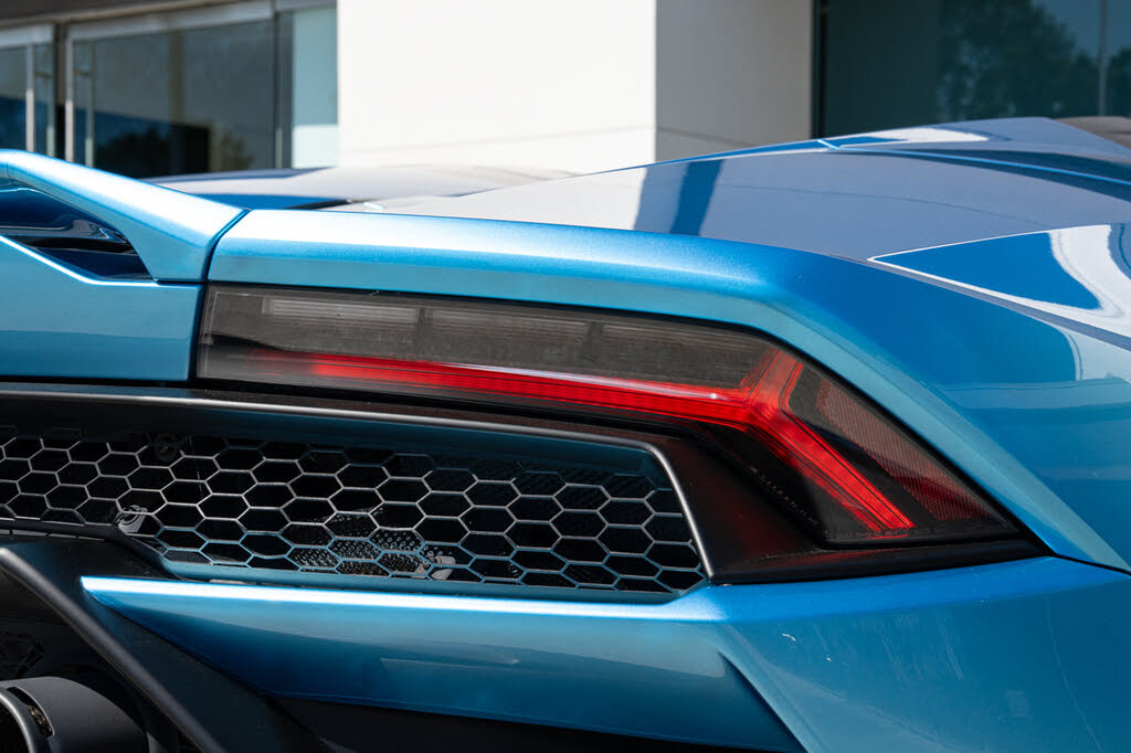 2023 Lamborghini Huracan LP 610-2 EVO Spyder RWD photo 15