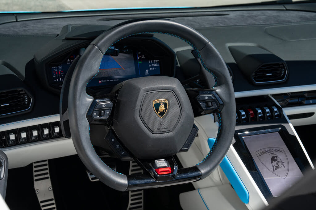 2023 Lamborghini Huracan LP 610-2 EVO Spyder RWD photo 22