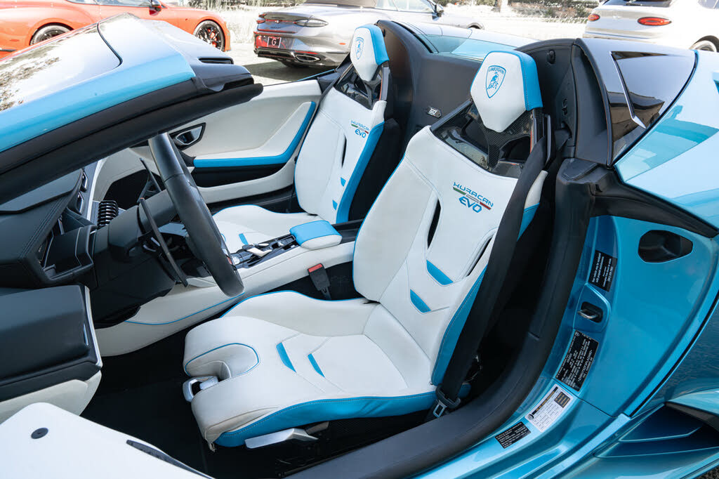 2023 Lamborghini Huracan LP 610-2 EVO Spyder RWD photo 6