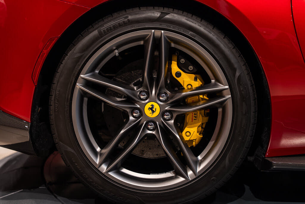2021 Ferrari 812 GTS RWD photo 15