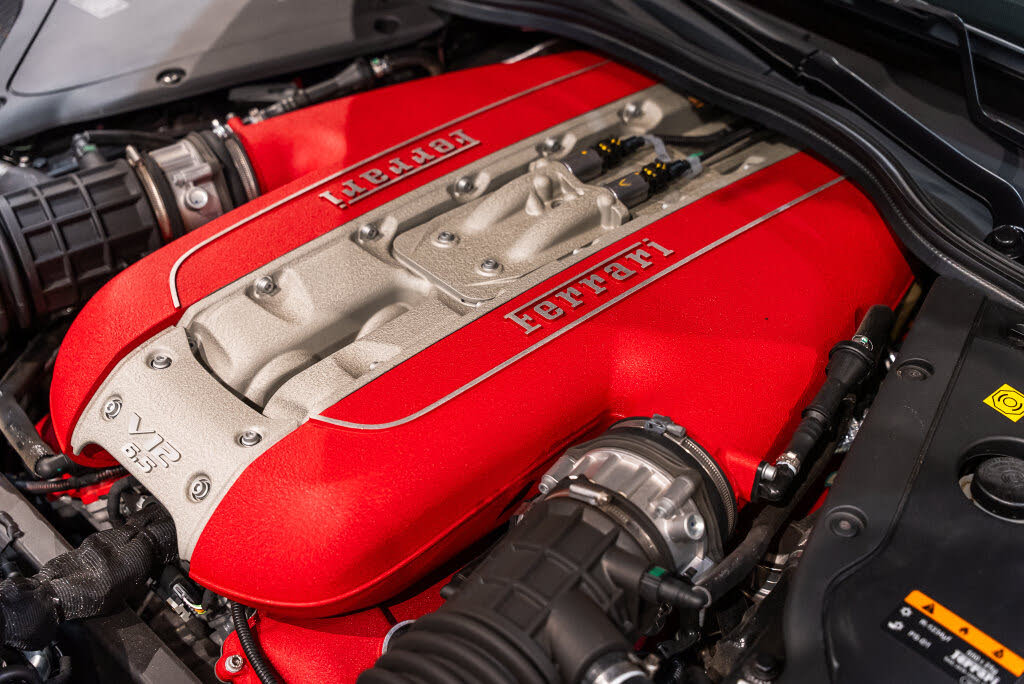 2021 Ferrari 812 GTS RWD photo 21