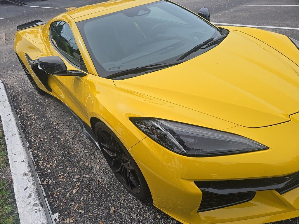 2025 Chevrolet Corvette Z06 1LZ Coupe RWD photo 2