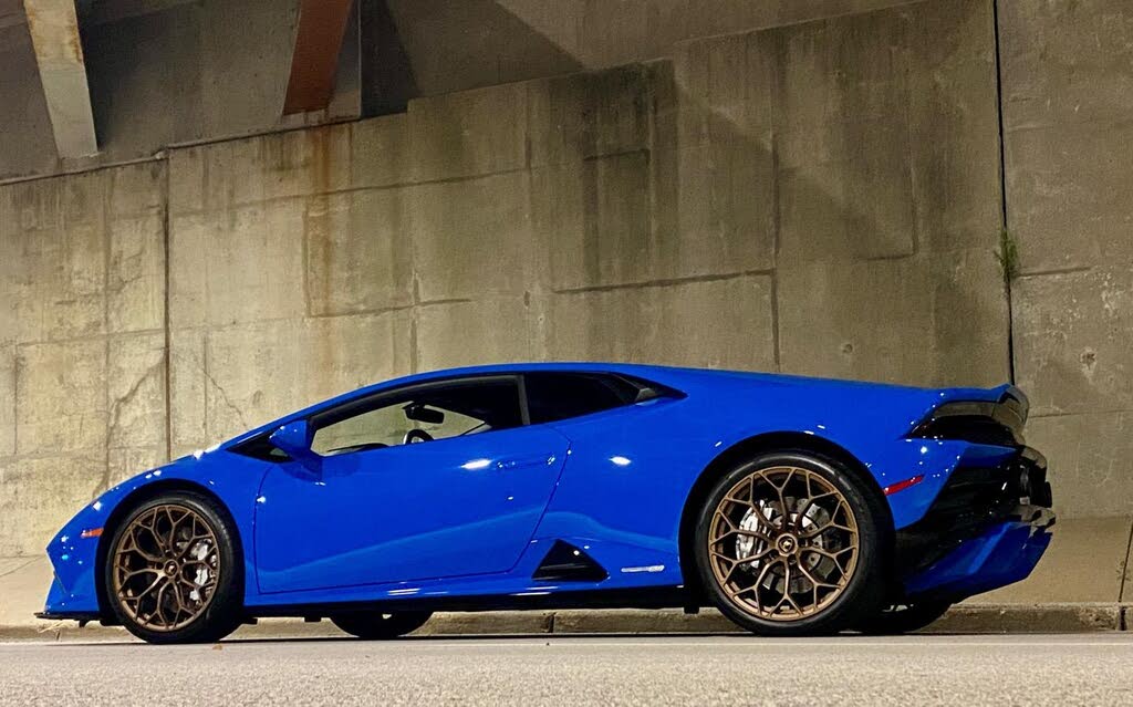 2021 Lamborghini Huracan photo 17