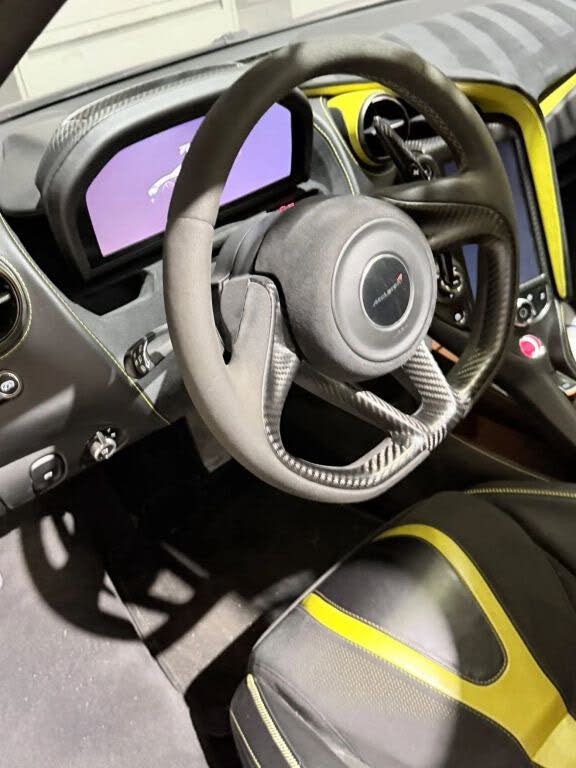 2018 McLaren 720S Luxury RWD photo 5
