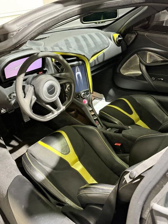 2018 McLaren 720S Luxury RWD photo 6