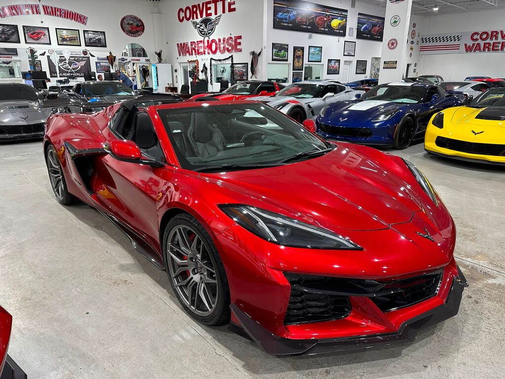 2025 Chevrolet Corvette Z06 1LZ Convertible RWD photo 12