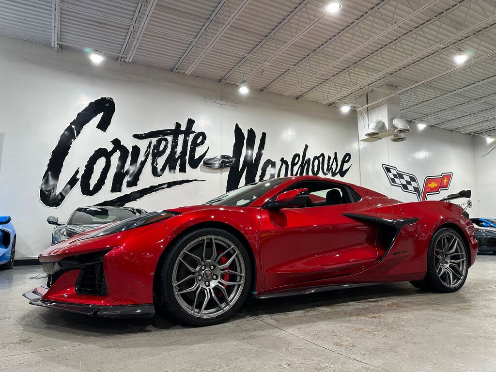 2025 Chevrolet Corvette Z06 1LZ Convertible RWD photo 5