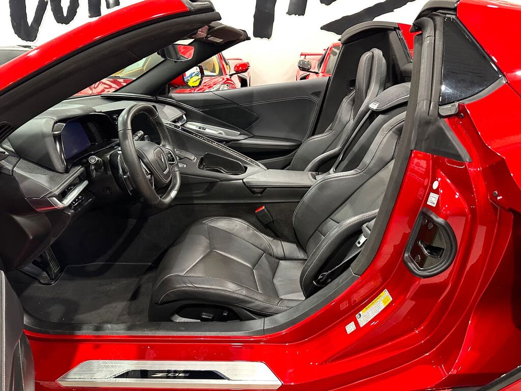 2025 Chevrolet Corvette Z06 1LZ Convertible RWD photo 6