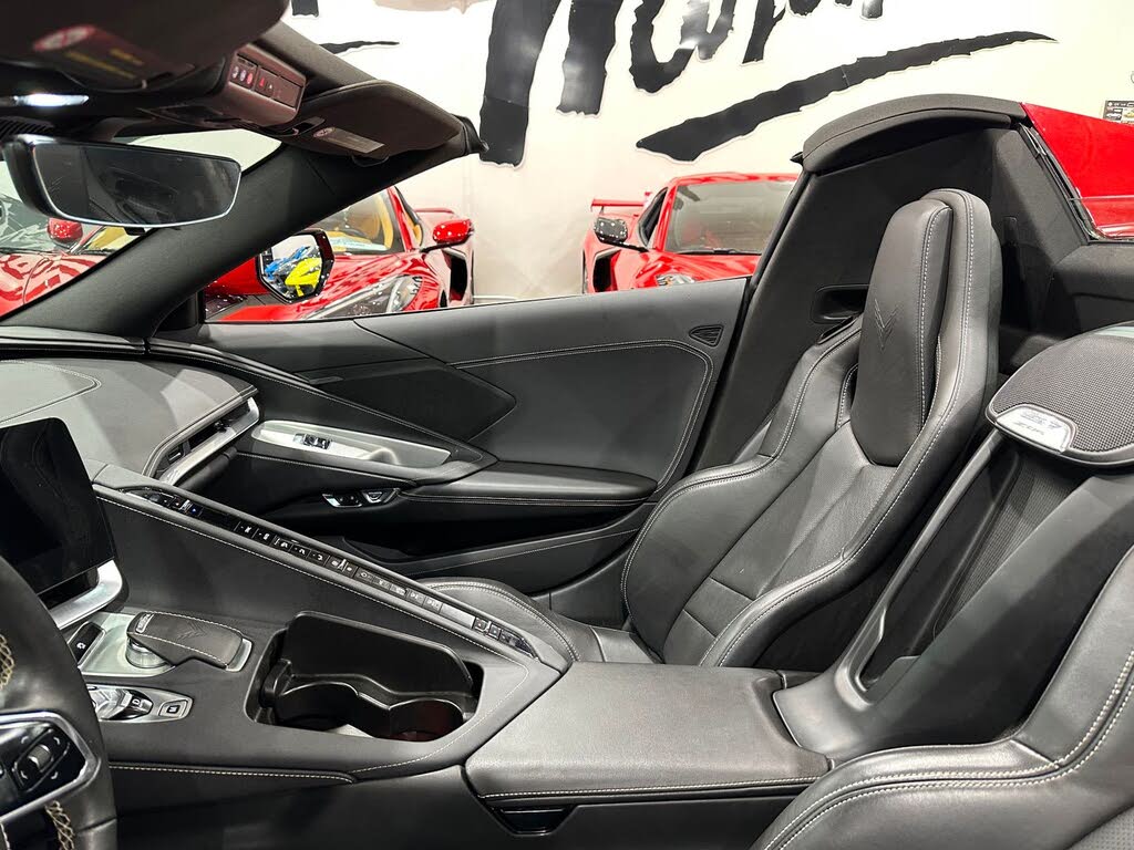 2025 Chevrolet Corvette Z06 1LZ Convertible RWD photo 9