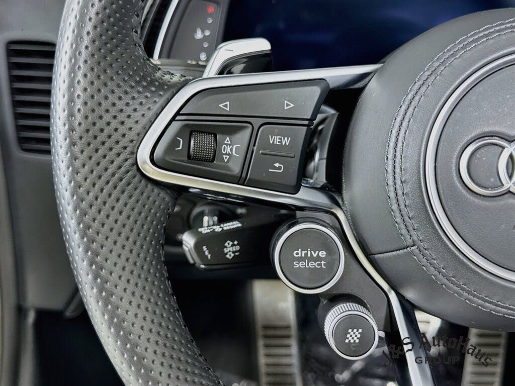 2023 Audi R8 V10 Performance Spyder RWD photo 13 of 24
