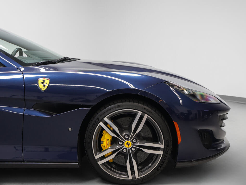 2019 Ferrari Portofino Convertible RWD photo 12