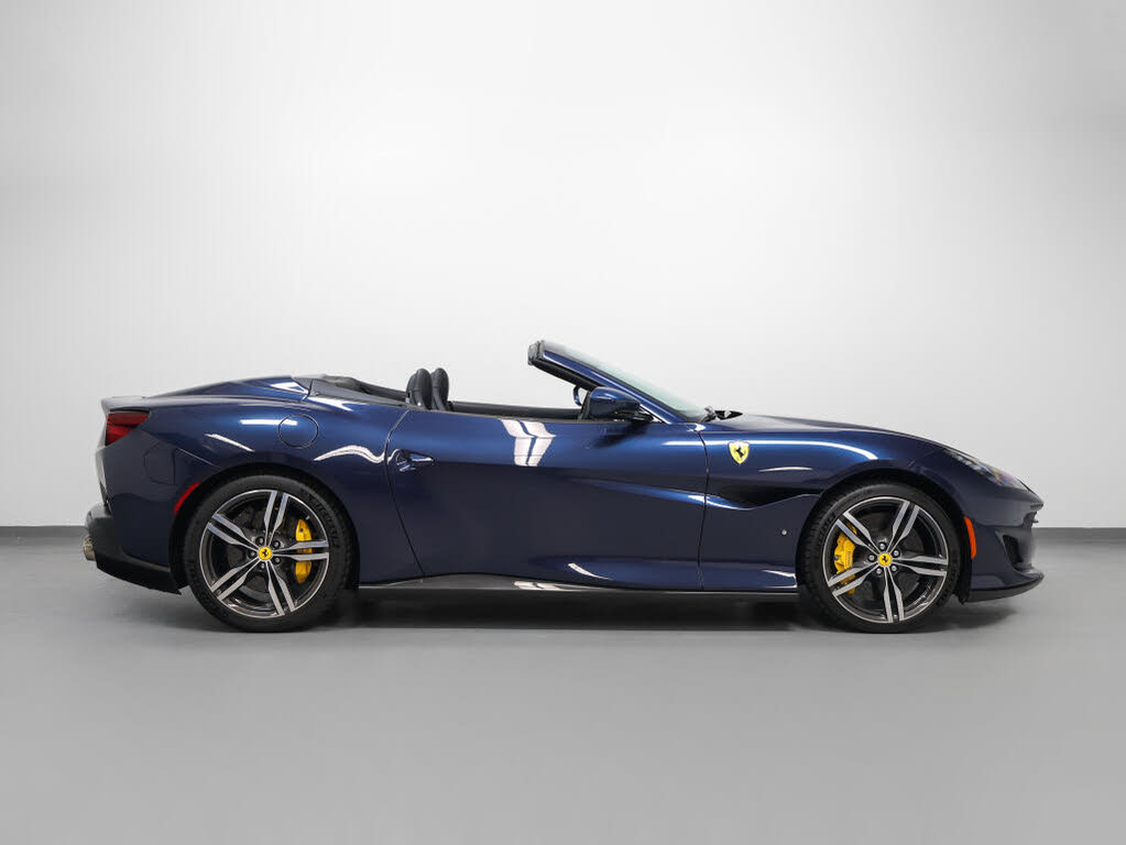 2019 Ferrari Portofino Convertible RWD photo 4