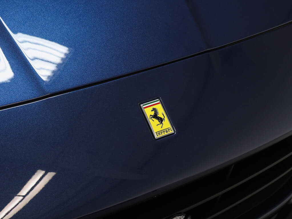 2019 Ferrari Portofino Convertible RWD photo 7