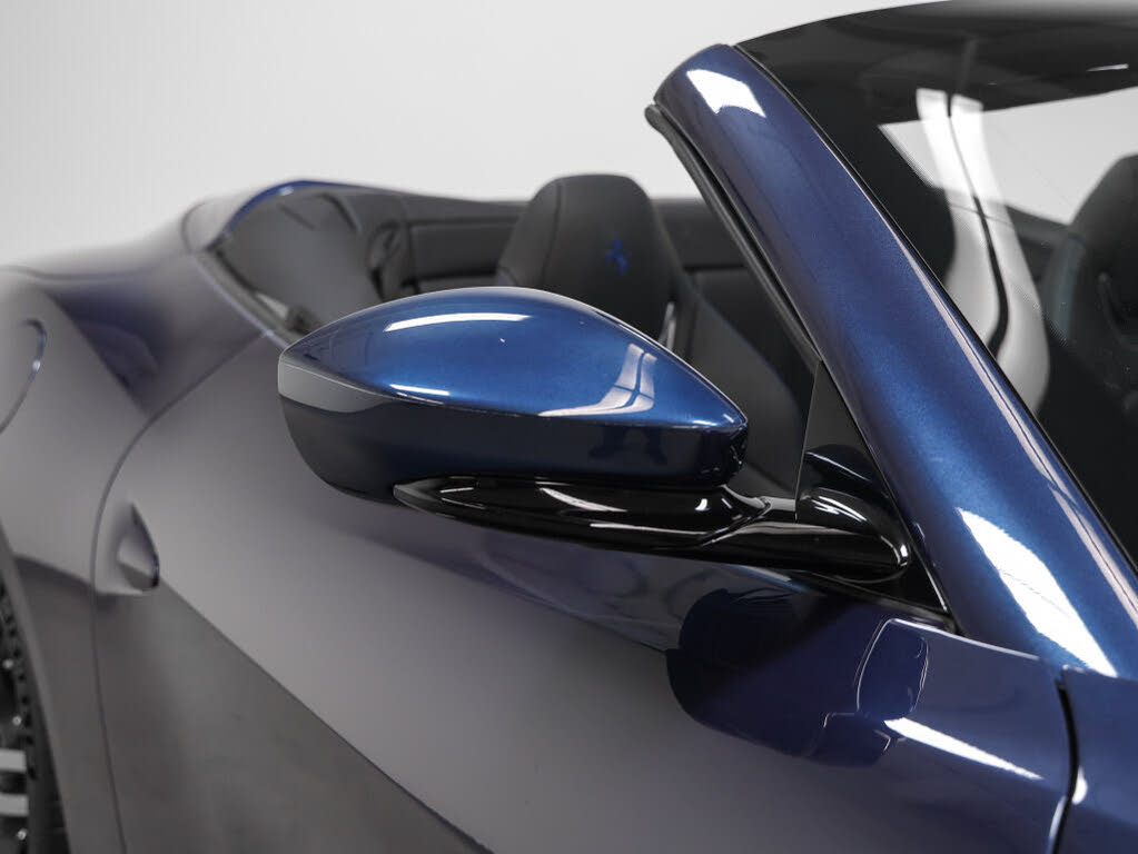 2019 Ferrari Portofino Convertible RWD photo 10