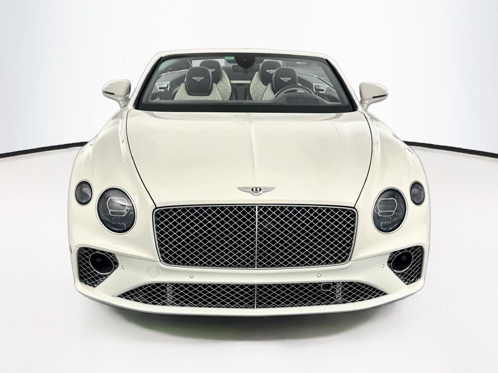 2022 Bentley Continental GTC V8 AWD photo 2