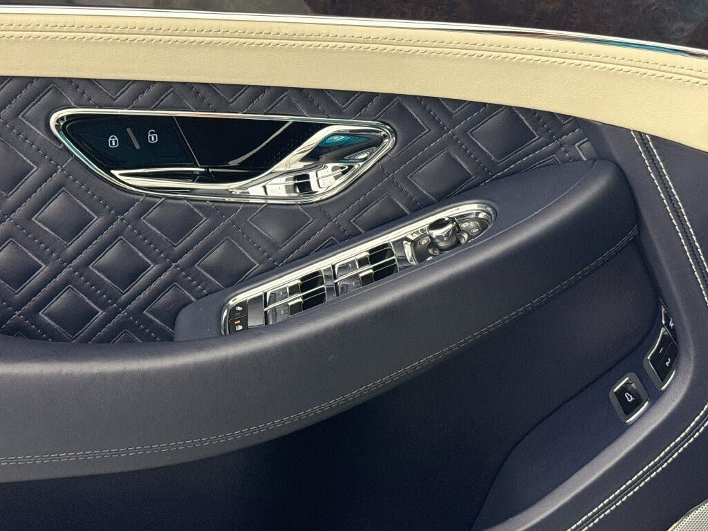 2022 Bentley Continental GTC V8 AWD photo 18