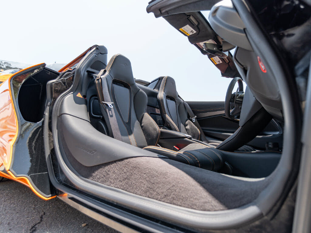 2027 McLaren 750S Spider RWD photo 10