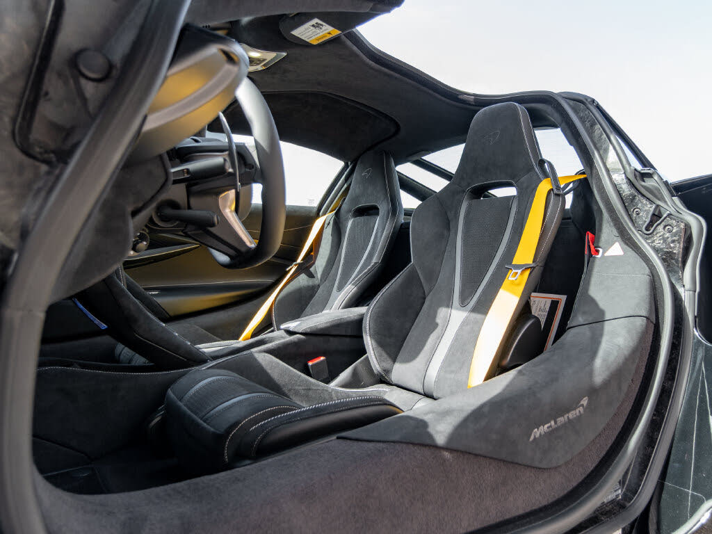 2027 McLaren 750S Coupe RWD photo 12