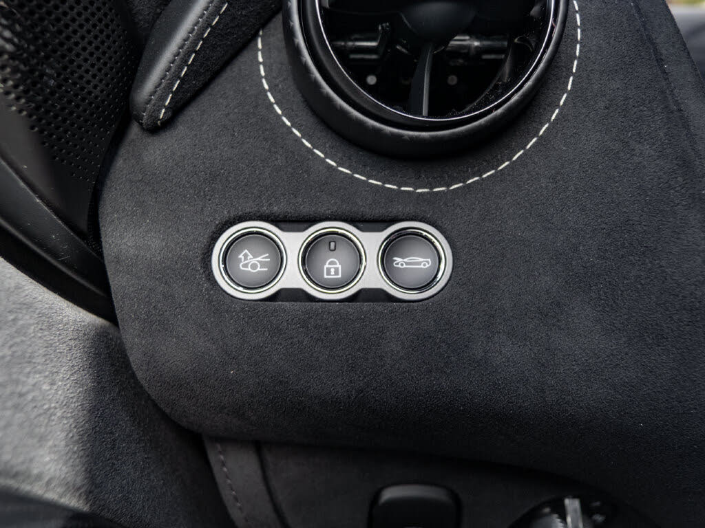 2027 McLaren 750S Coupe RWD photo 15