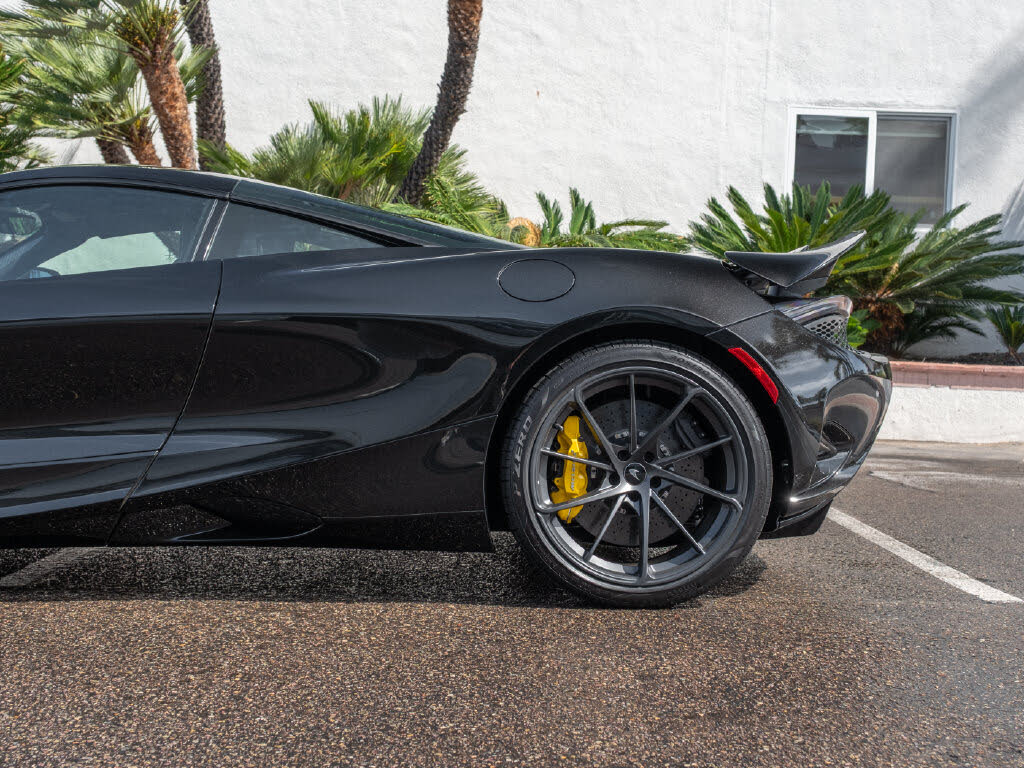 2027 McLaren 750S Coupe RWD photo 21