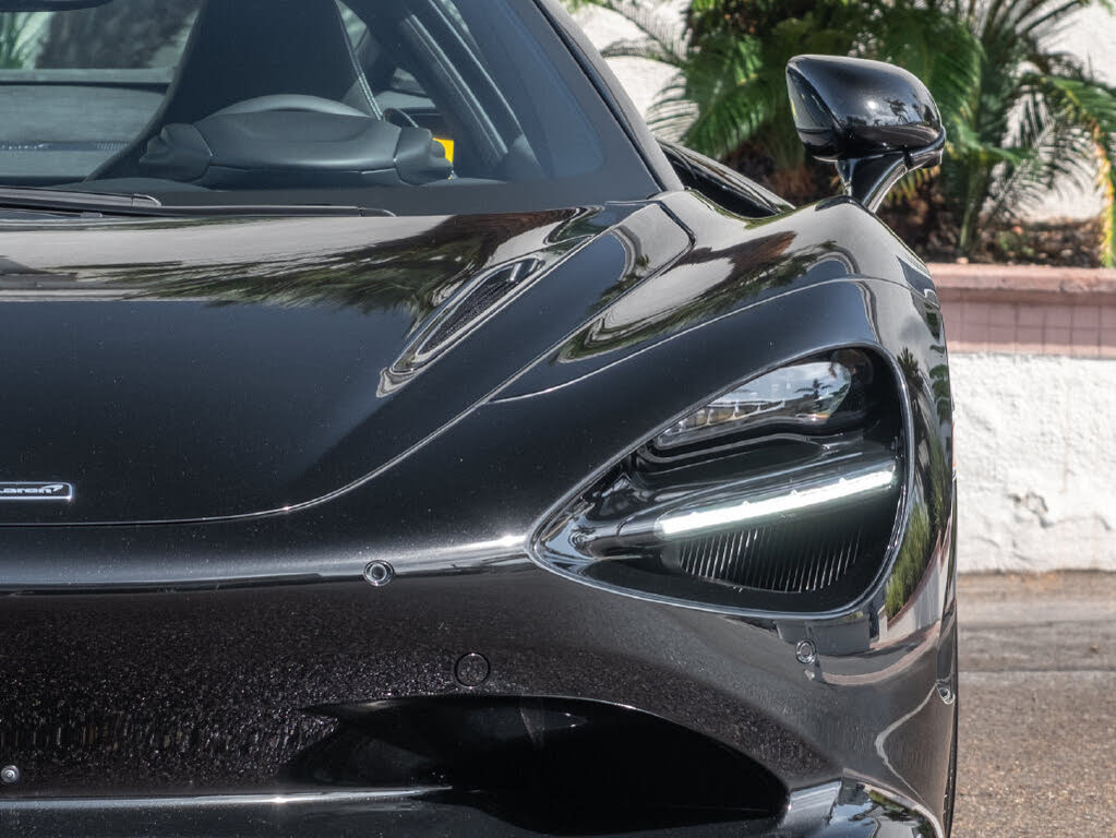 2027 McLaren 750S Coupe RWD photo 24