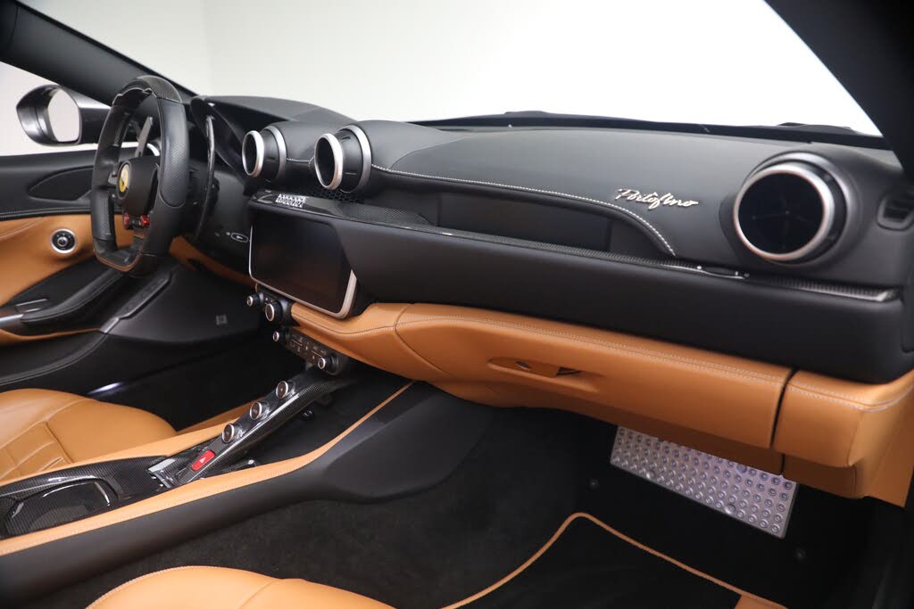 2019 Ferrari Portofino Convertible RWD photo 18