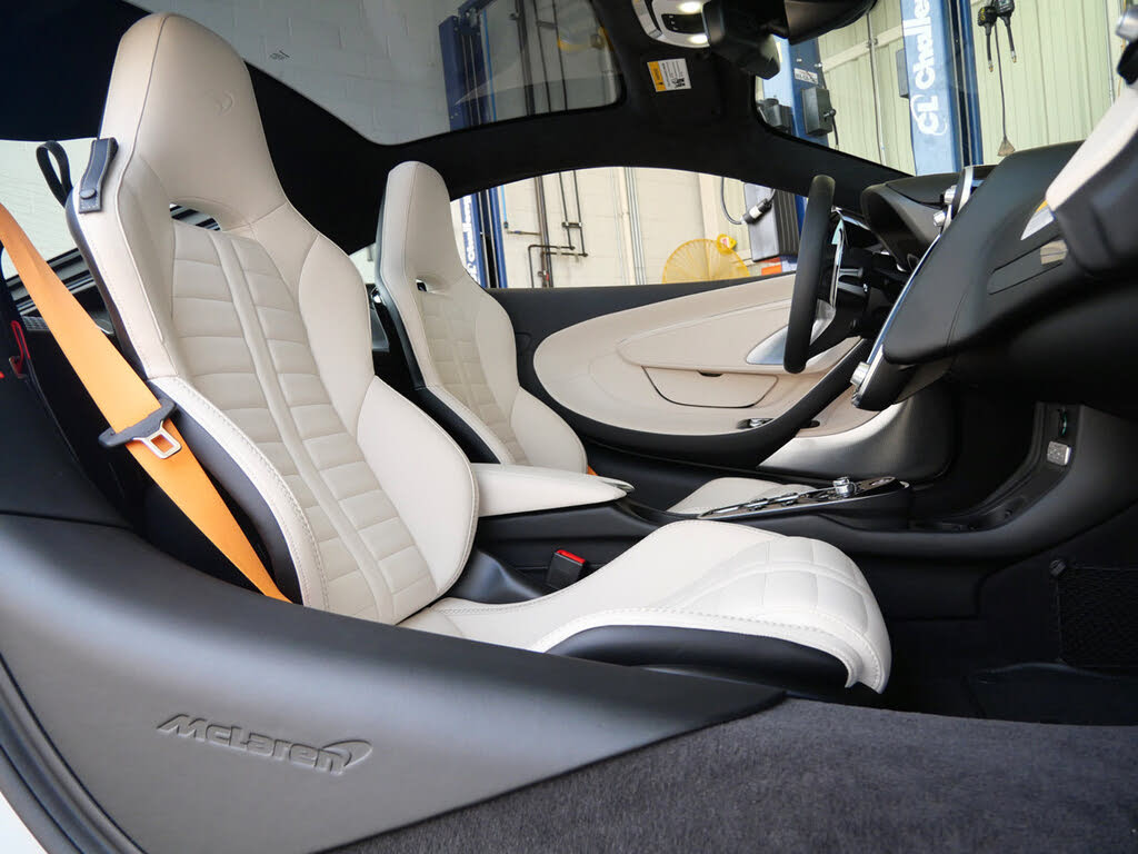 2027 McLaren GTS RWD photo 11