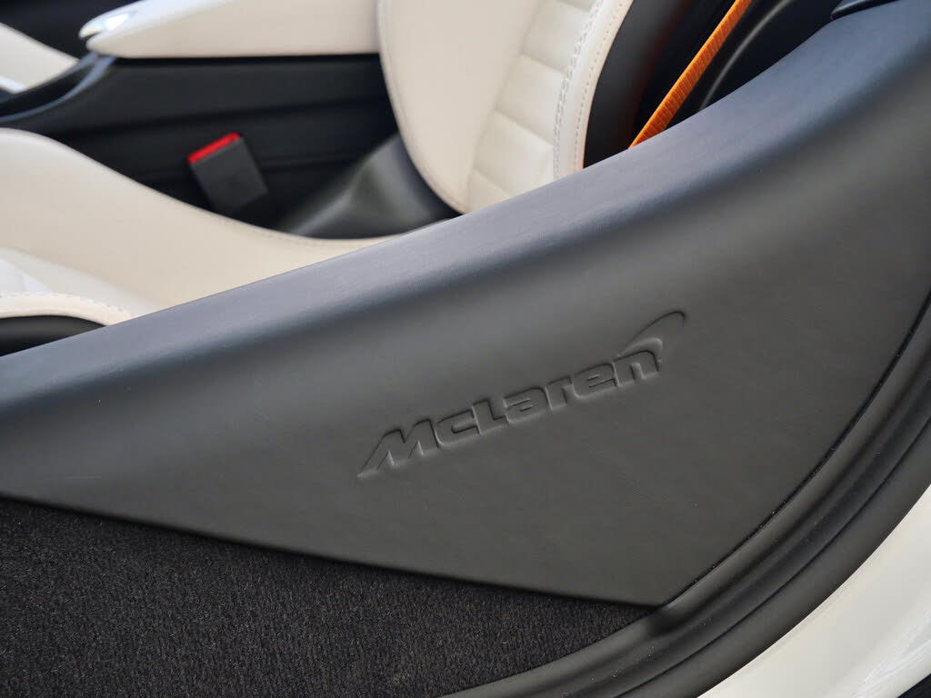 2027 McLaren GTS RWD photo 19