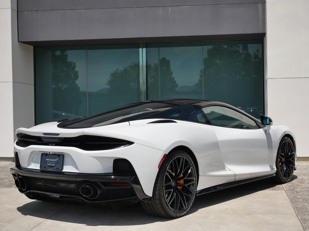2027 McLaren GTS RWD photo 4