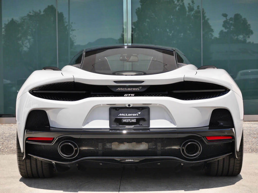 2027 McLaren GTS RWD photo 5