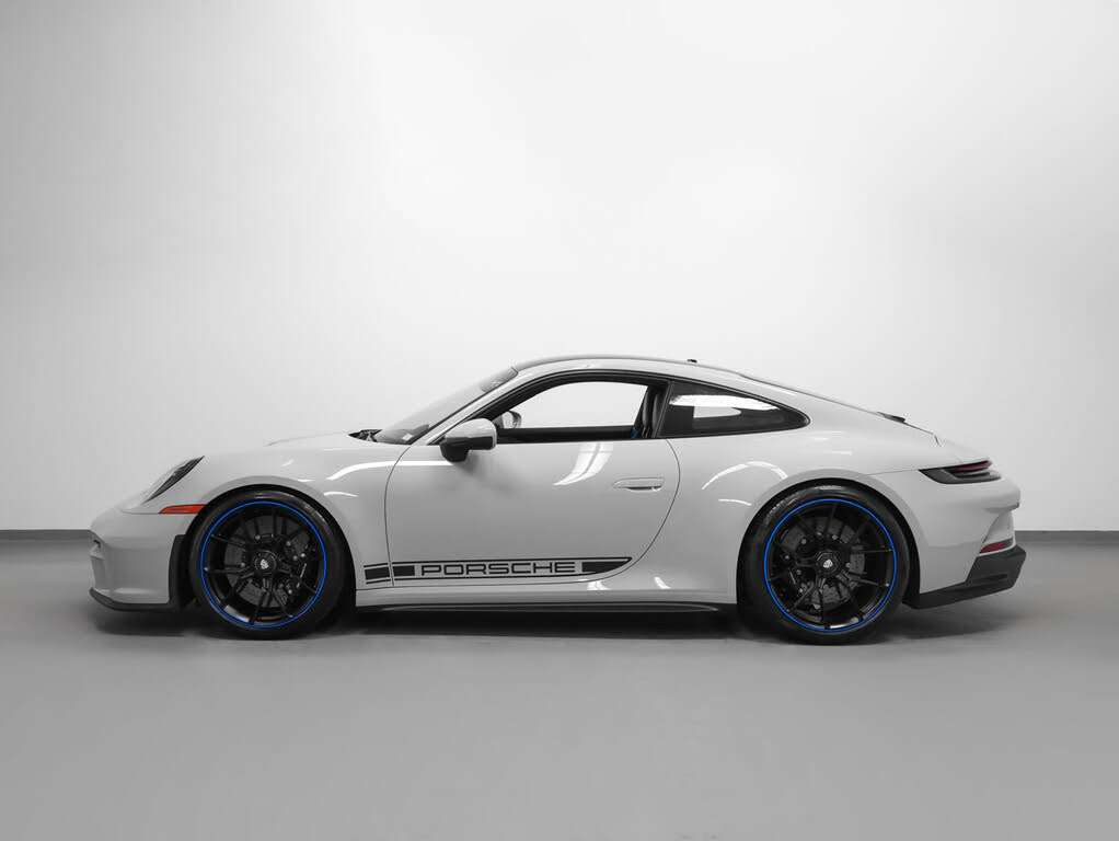2022 Porsche 911 GT3 Coupe RWD photo 2