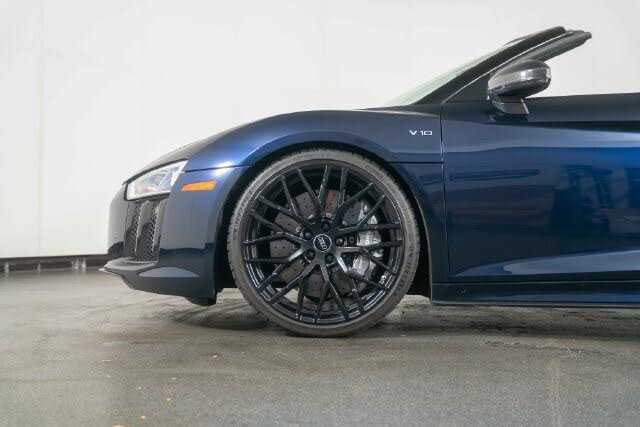 2018 Audi R8 quattro V10 Plus Spyder AWD photo 12 of 24