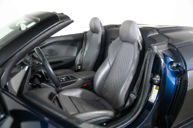 2018 Audi R8 quattro V10 Plus Spyder AWD photo 16 of 24