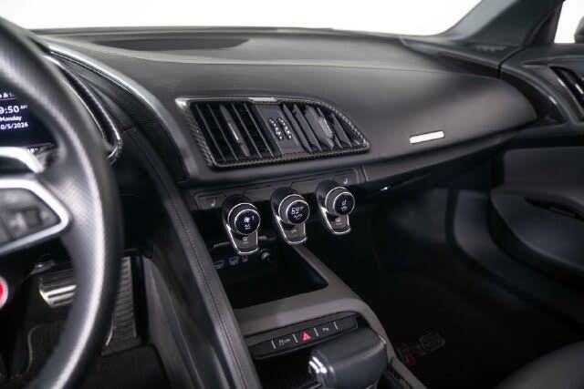 2018 Audi R8 quattro V10 Plus Spyder AWD photo 20 of 24