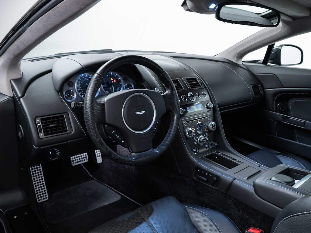 2014 Aston Martin V8 Vantage Coupe RWD photo 15