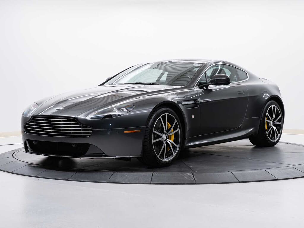 2014 Aston Martin V8 Vantage Coupe RWD photo 3