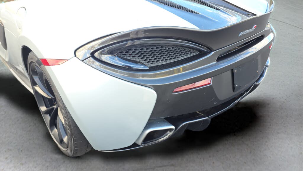 2018 McLaren 570S Spider RWD photo 12