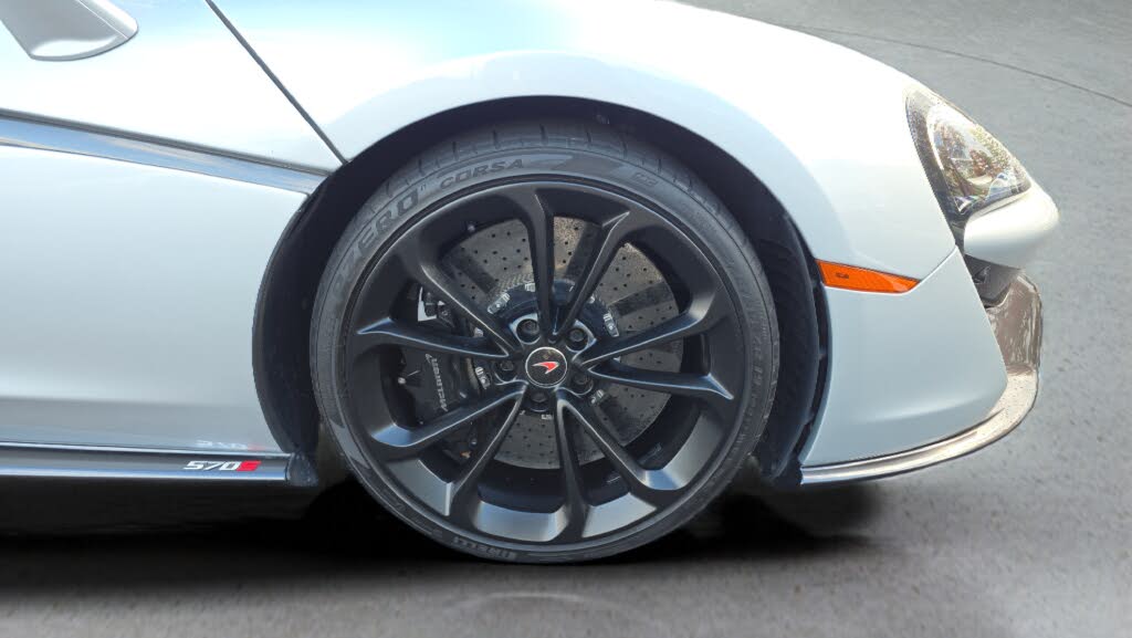 2018 McLaren 570S Spider RWD photo 13