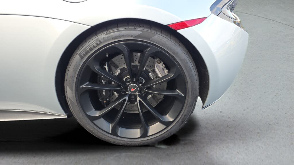 2018 McLaren 570S Spider RWD photo 15