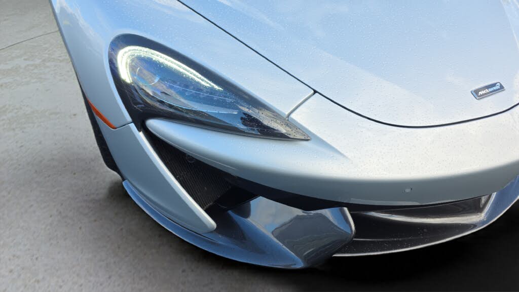 2018 McLaren 570S Spider RWD photo 10