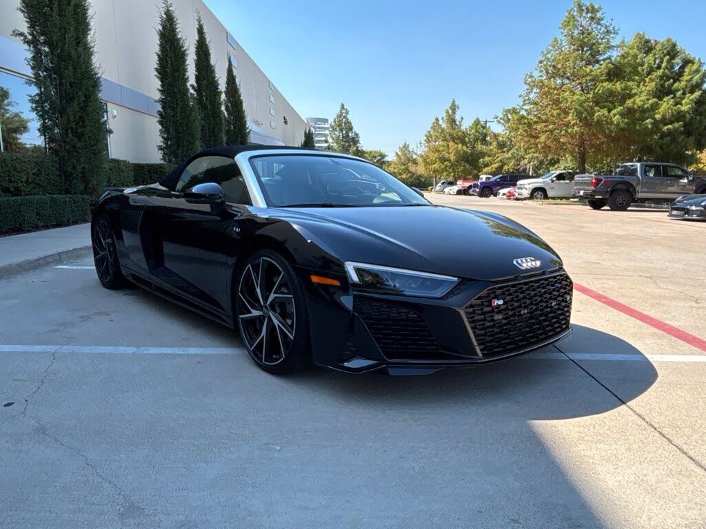 2023 Audi R8 V10 Performance Spyder RWD photo 4 of 8