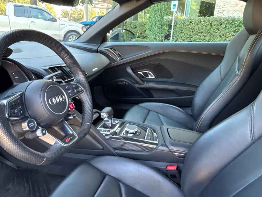 2023 Audi R8 V10 Performance Spyder RWD photo 5 of 8