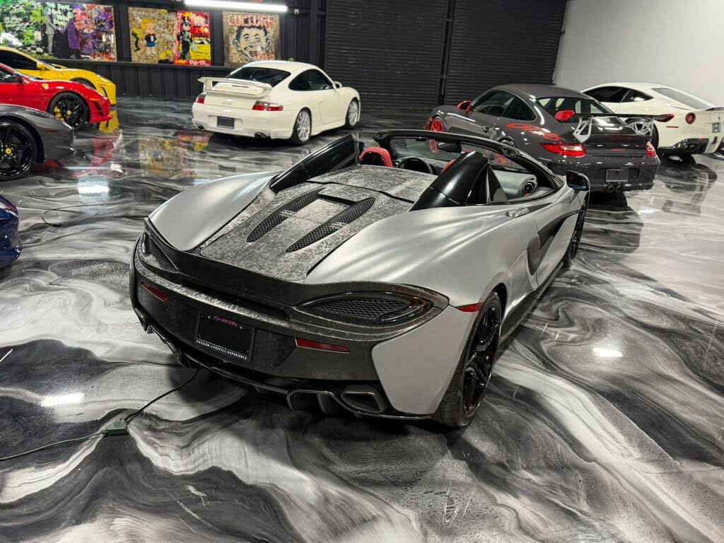 2020 McLaren 570S Spider RWD photo 7