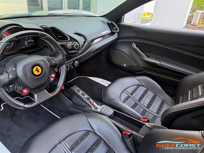 2017 Ferrari 488 GTB Coupe RWD photo 14