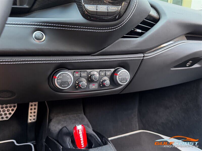 2017 Ferrari 488 GTB Coupe RWD photo 16