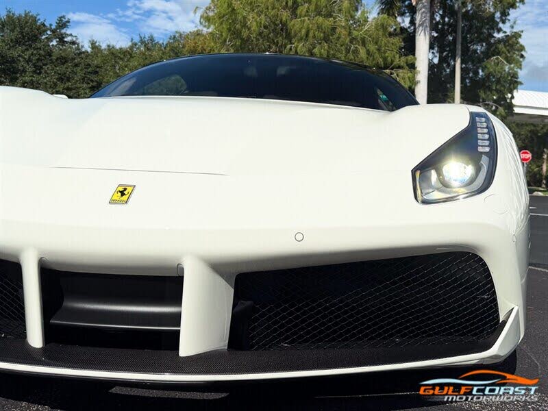 2017 Ferrari 488 GTB Coupe RWD photo 3