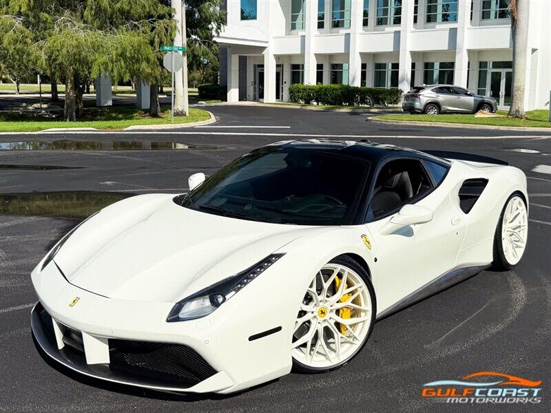 2017 Ferrari 488 GTB Coupe RWD photo 8